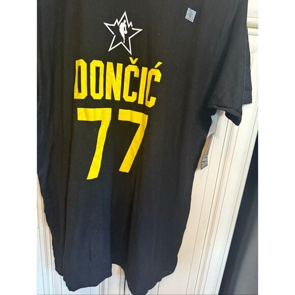 Stadium Essentials Men's NBA Doncic #77 Cotton Graphic T-shirt Black Large NWT - Picture 4 of 11